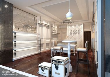 China Soporte de exhibición de la ropa de la parte alta para la tienda/la tienda al por menor especializadas de la marca proveedor