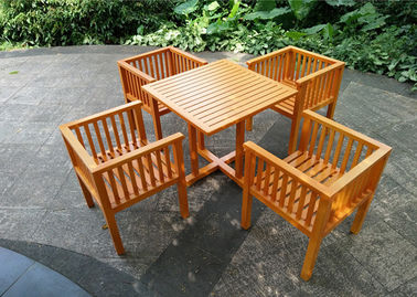 China Tabla y sillas impermeables, artículo estable del jardín de los muebles de madera sólidos del jardín proveedor